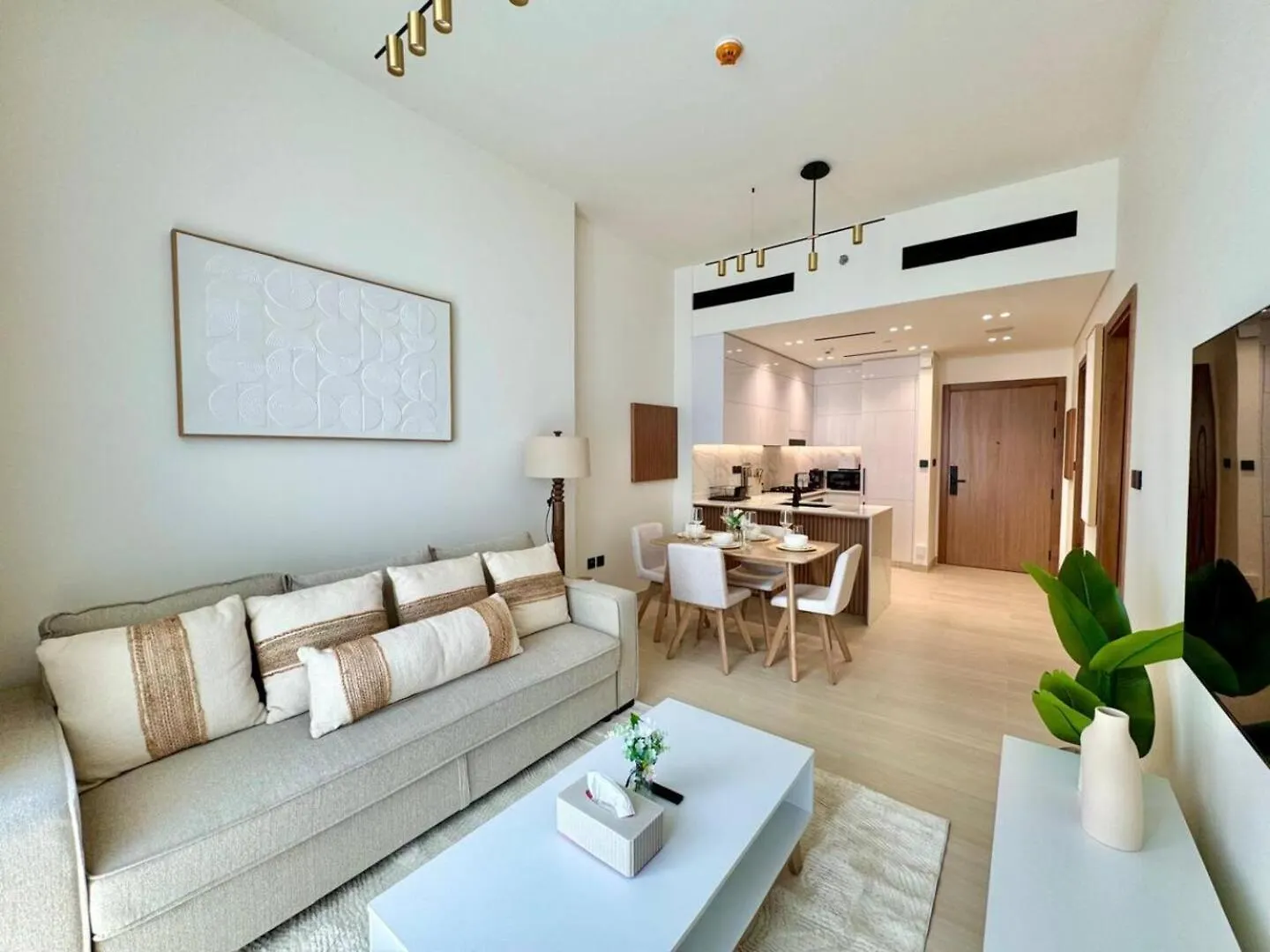 Dreamy & Cozy 1Br In Jvc With Balcony Apartment Dubai