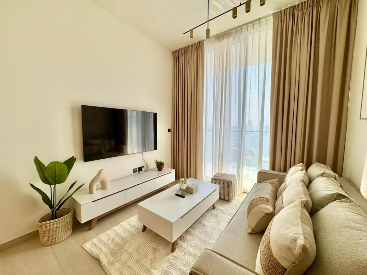 Dreamy & Cozy 1Br In Jvc With Balcony Apartment Dubai